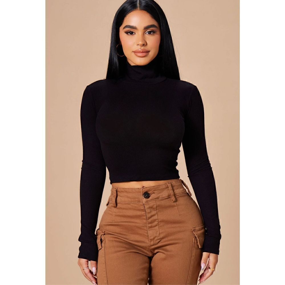 FashionNova| Turtleneck| thick good quality fabric| Has stretch